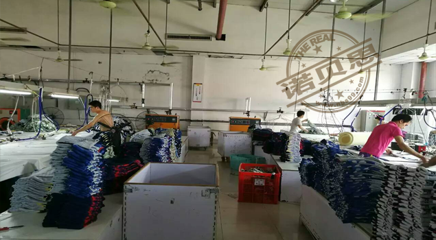 服装熨烫黄瓜视频黄色下载