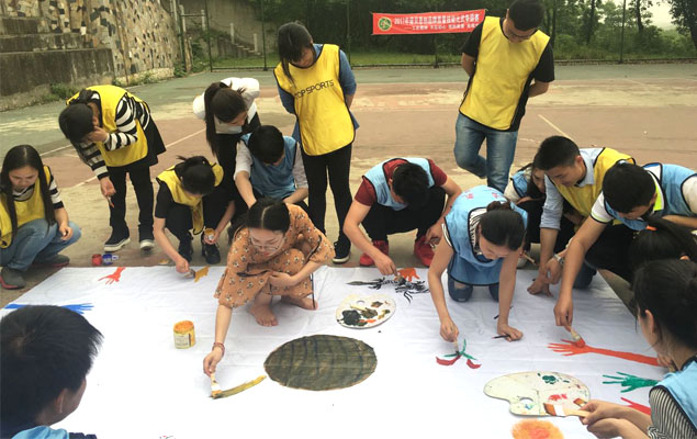 黄瓜成视频人APP团队合作