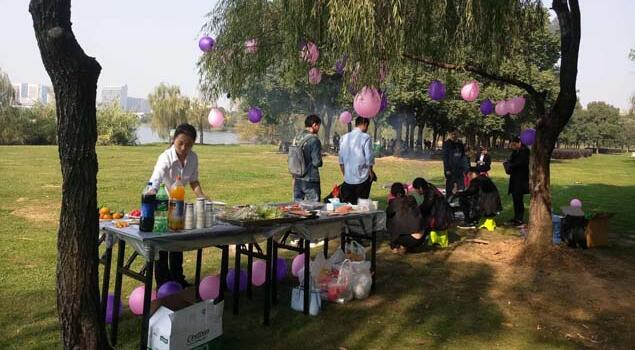 黄瓜成视频人APP户外烧烤