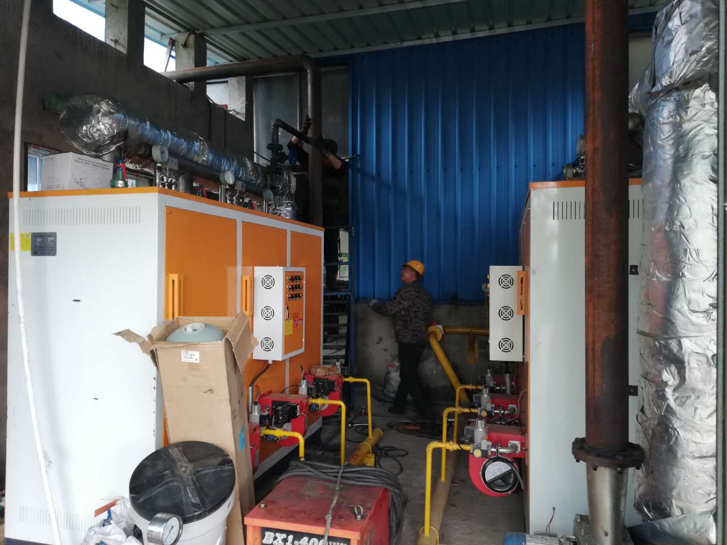 石油管道厂家使用黄瓜成视频人APP蒸汽发生器进行除锈