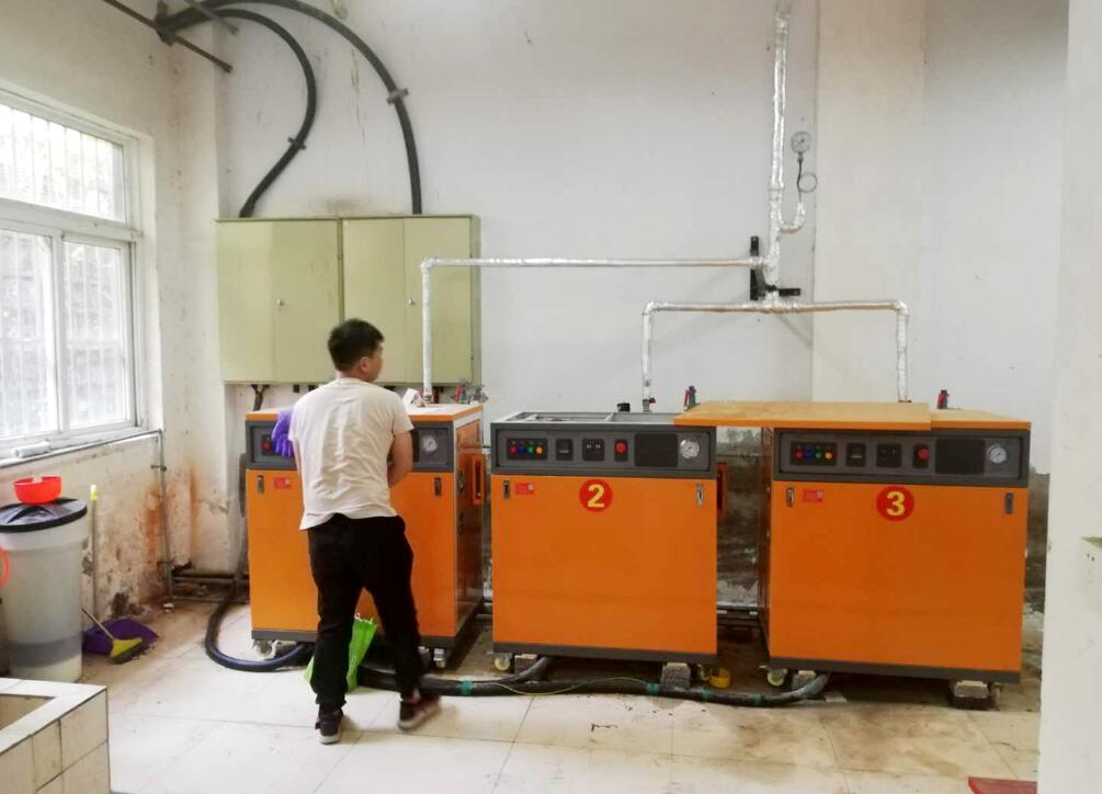 制衣厂用蒸汽发生器.jpg 制衣厂用蒸汽发生器.jpg