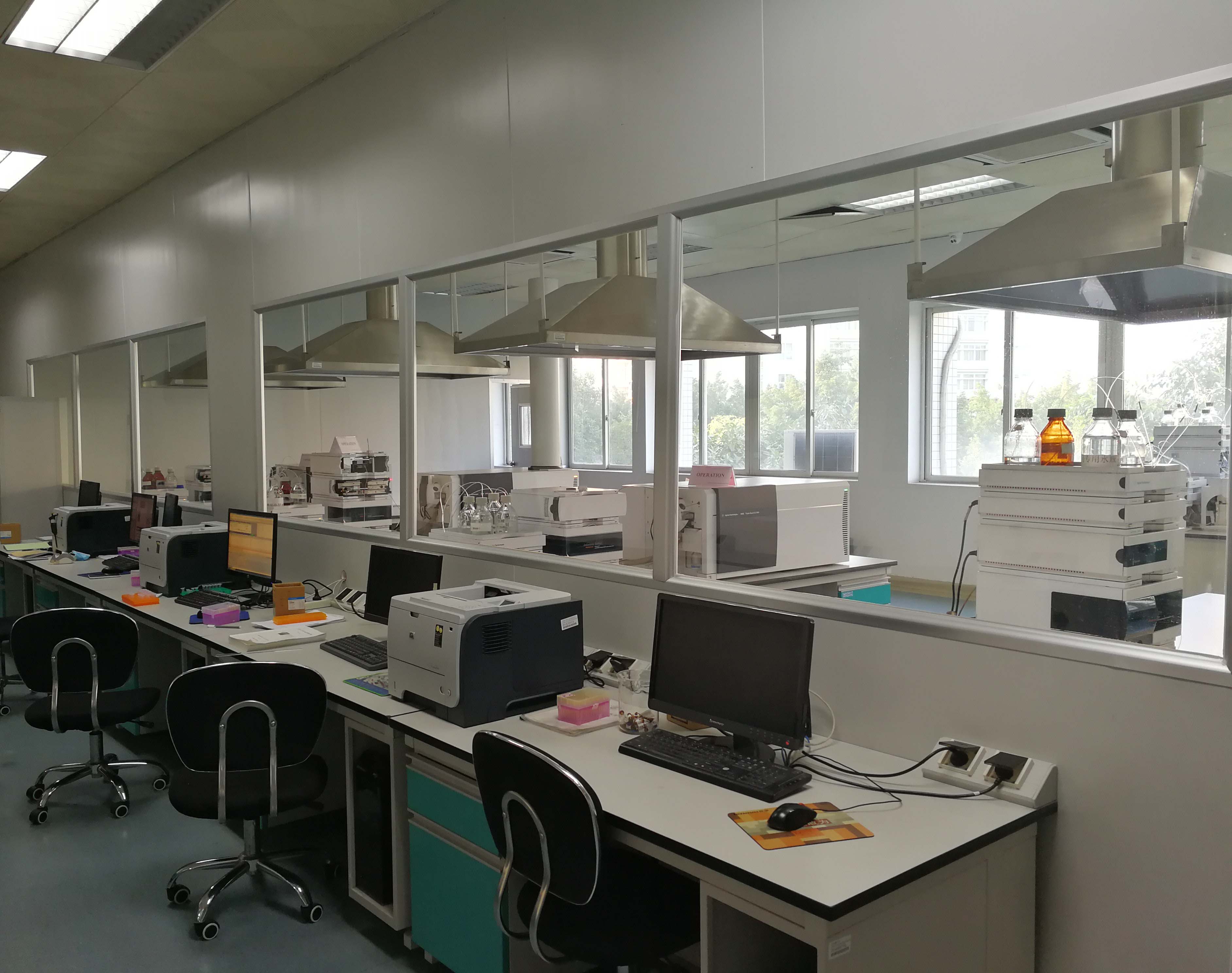实验室3.jpg